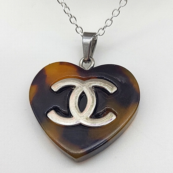 CC zipper Pull Tortoiseshell Heart Pendant - Picture 4 of 6